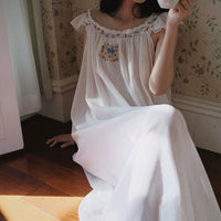 Chic Ruffled-Neckline Vacation Loungewear
